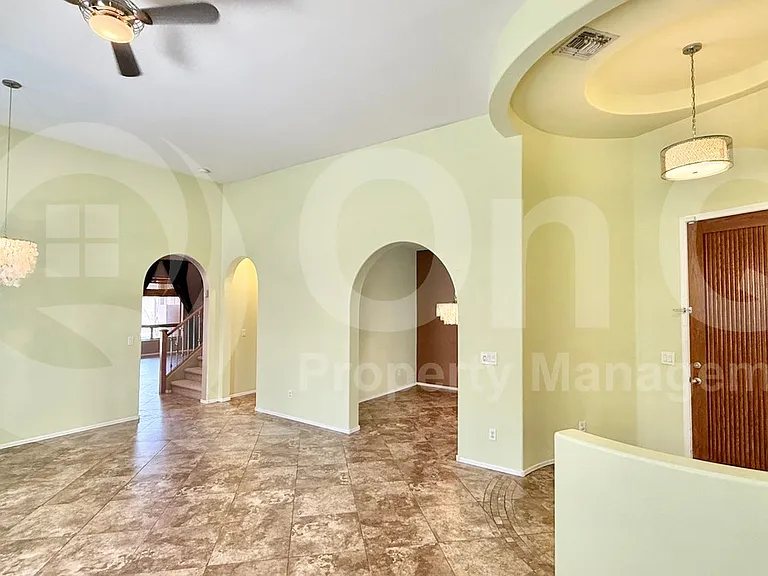 2747 W Silver Fox Way — Photo 6