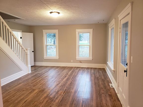 2nd image of 1104 County Road 175