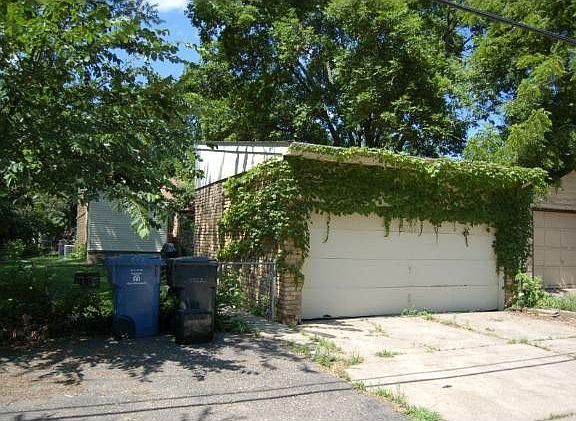 2nd image of 6019 3rd Ave S