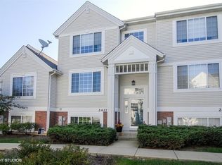 2437 Oakfield Dr, Aurora, IL 60503