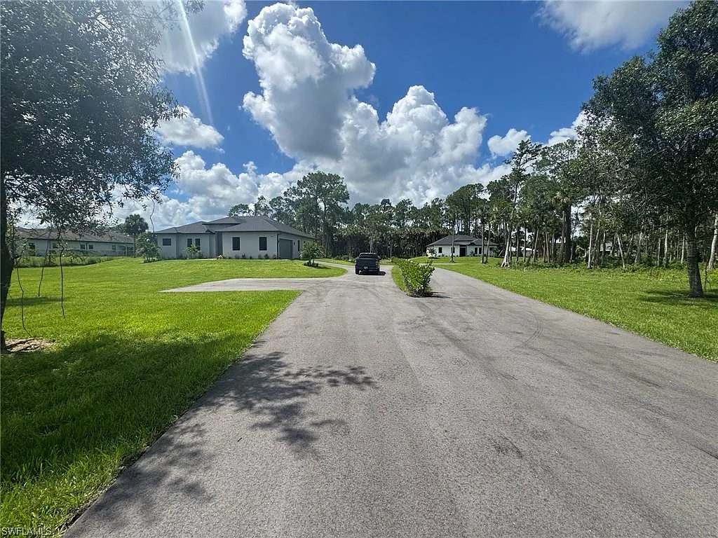 3 bed, 2.5 bath, 1900 sqft, $3,800 — Photo 2
