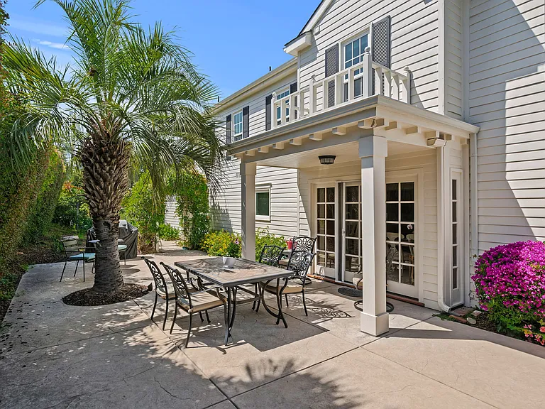 1225 Bel Air Dr — Photo 11