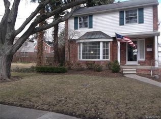 422 Champine Pl, Grosse Pointe Farms, MI 48236