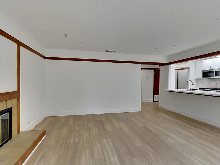 Riverwood Apartments — Photo 129
