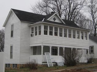 509 3rd St, Rosiclare, IL 62982