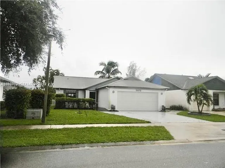 5072 Arbor Glen Cir — Photo 4
