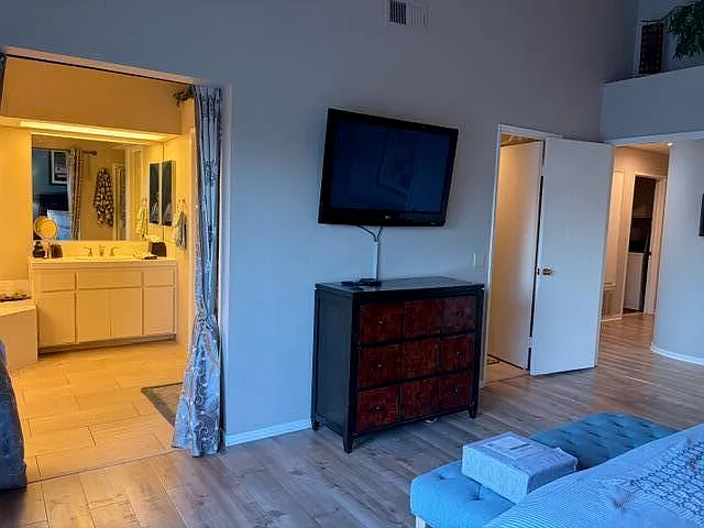 726 Vista Lago Dr N — Photo 24