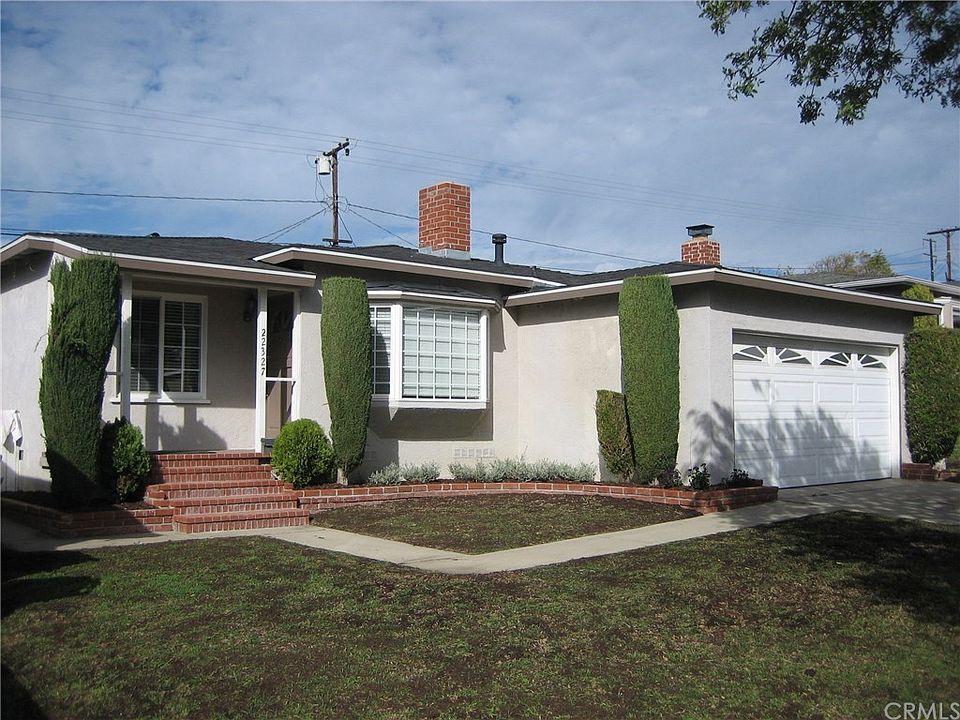 1st image of 22327 Evalyn Ave