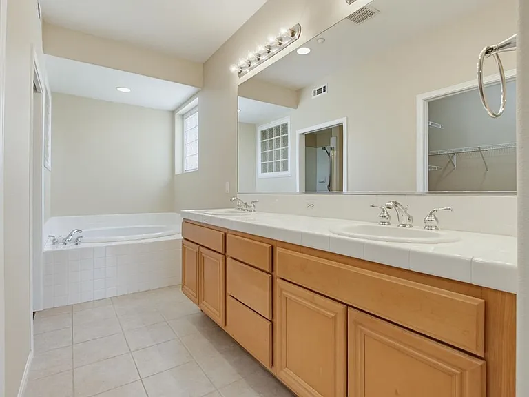 823 Kalpati Cir #201 — Photo 42