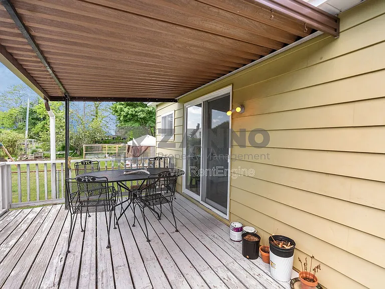 4 Harker Ave — Photo 30