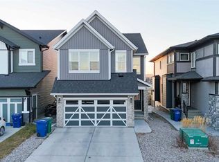 15 E Midgrove Dr SW, Airdrie, AB T4B 5H1