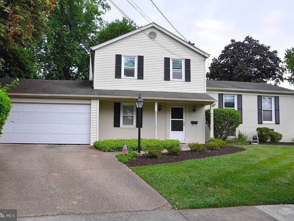 1st image of 2 Lee Ct