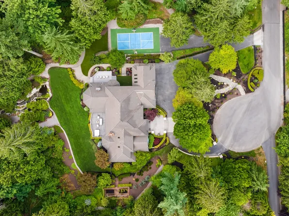24727 SE 56th Street, Issaquah, WA 98029