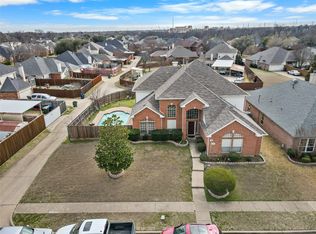 2110 Oak Forest Dr, Garland, TX