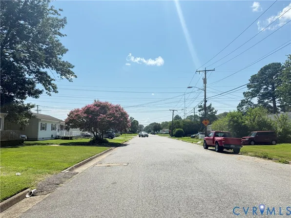 4712 81st St, Hampton, VA 23605