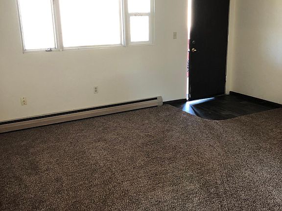 4th image of 200 Connell Ave