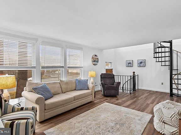 4th image of 14009 N Ocean Rd