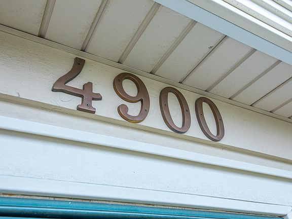 3rd image of 4900 Crockett Dr
