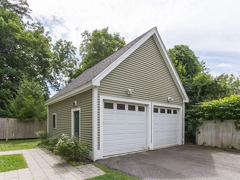 36 Willowdale Rd #1 — Photo 16