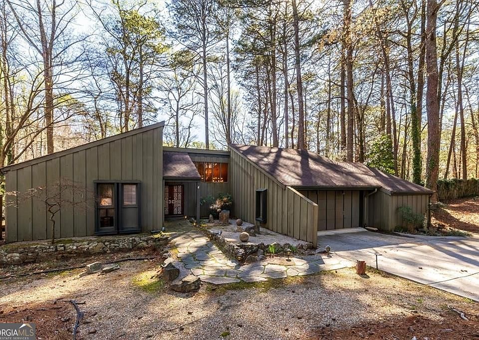 1st image of 4917 Mountclaire Rd