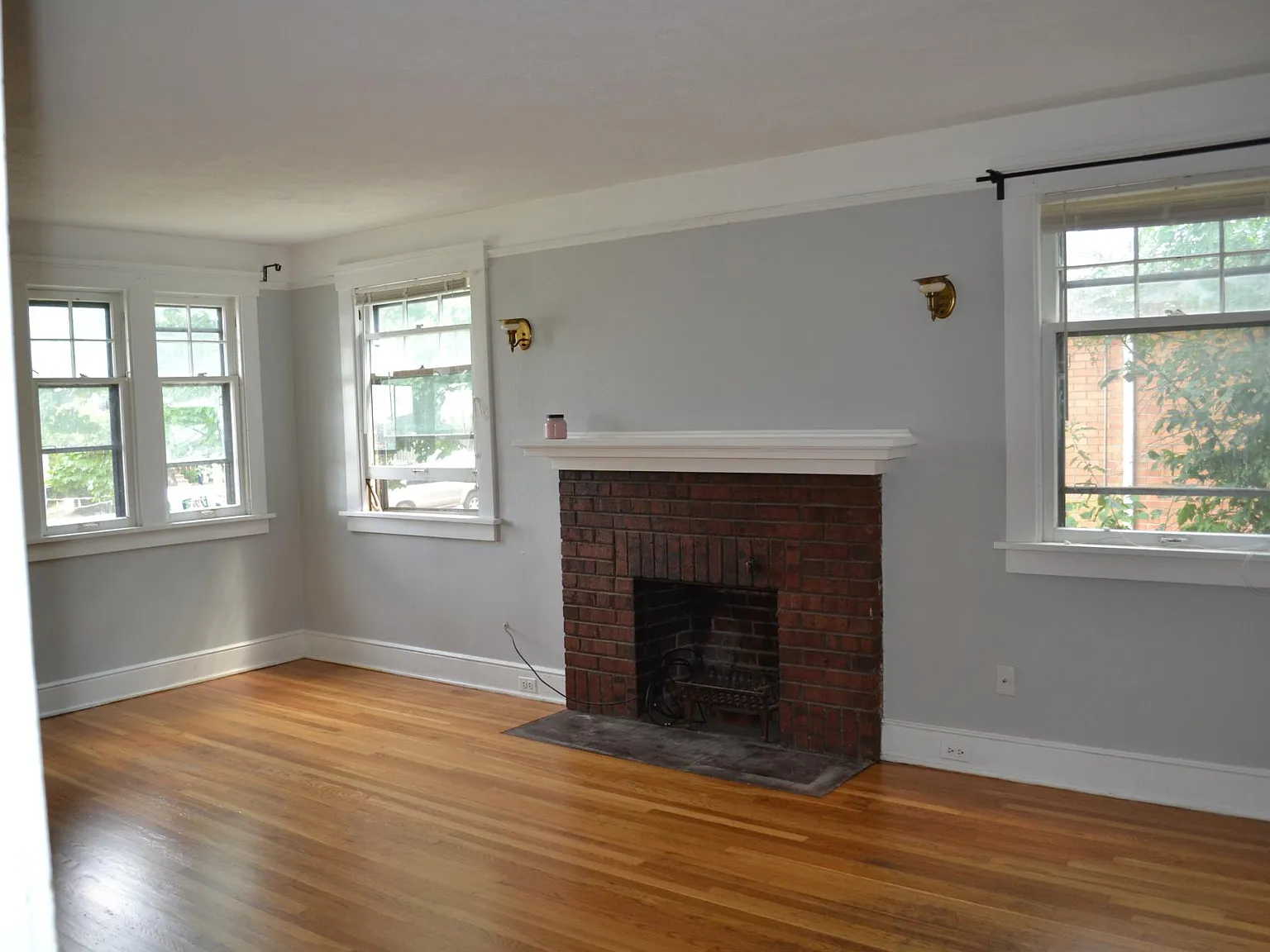 869 16th Street — Photo 3
