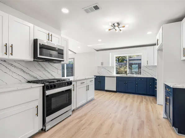 6646 Bayou View Dr, Houston, TX 77091