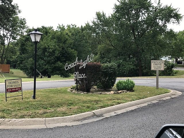 2nd image of 3434 Pickett Rd
