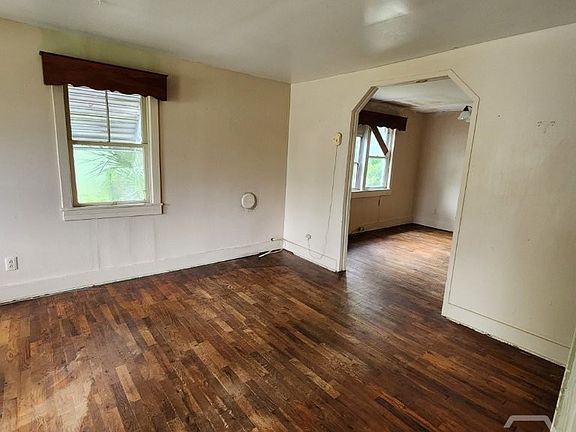 5th image of 908 Bowden Street