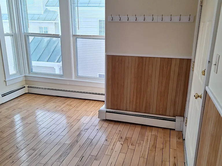 121 Pleasant St #4 — Photo 18