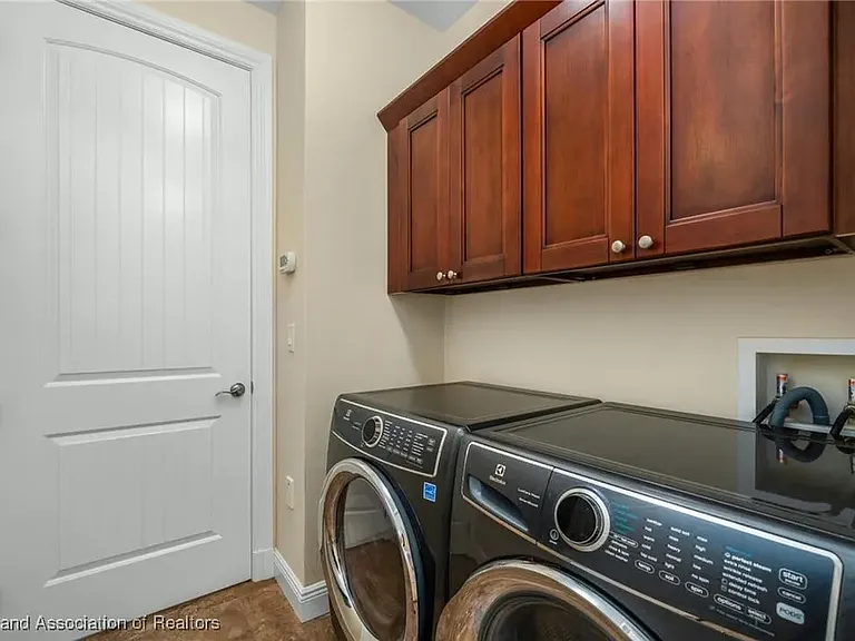2351 Lakeview Dr #A — Photo 8