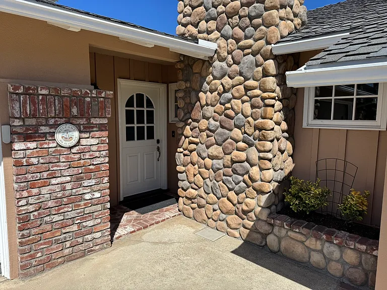 416 Aliso Ave — Photo 23