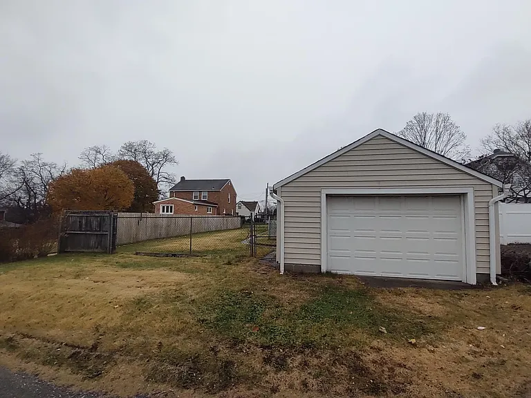 3728 Essex Ave — Photo 12