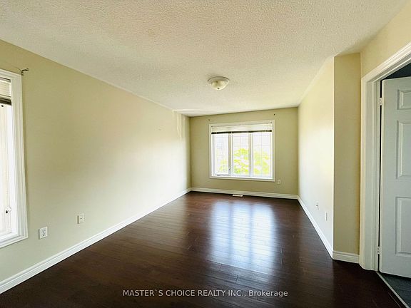 4th image of 98 Thrushwood Dr