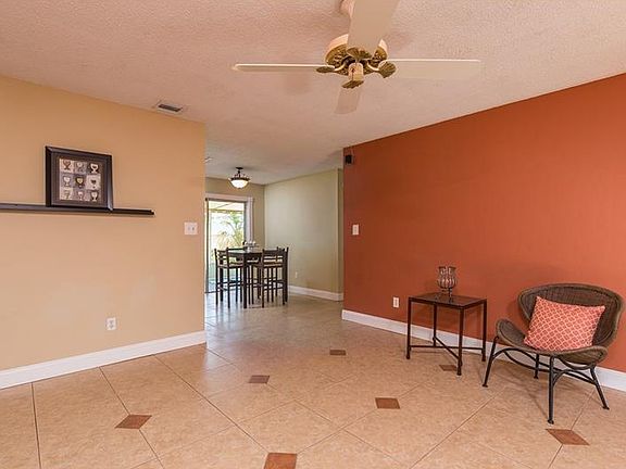 4th image of 4630 Neptune Dr SE