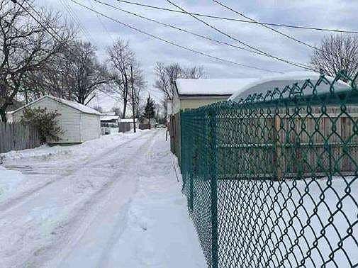 5th image of 3003 Hiawatha St