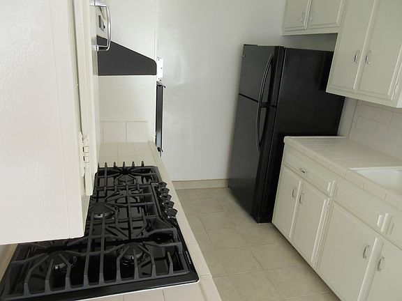 4th image of 1400 N Fairfax Ave #7