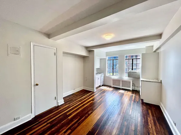 45 Tudor City Place image 1 of 5