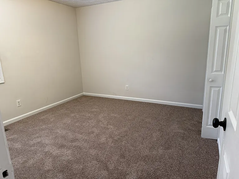 Cresthill Townhomes — Photo 18