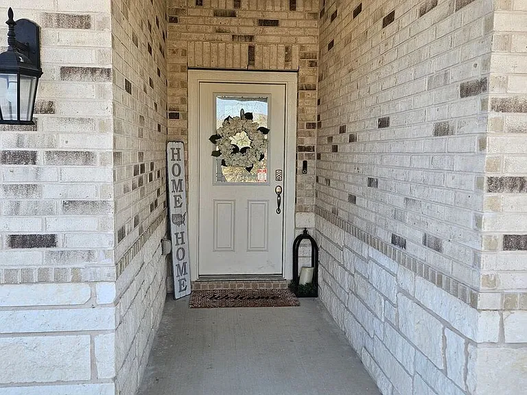 2302 Freddie L. Nichols Sr. Dr — Photo 2