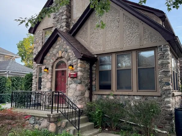 255 Main St, Cambridge, ON N1R 1X2