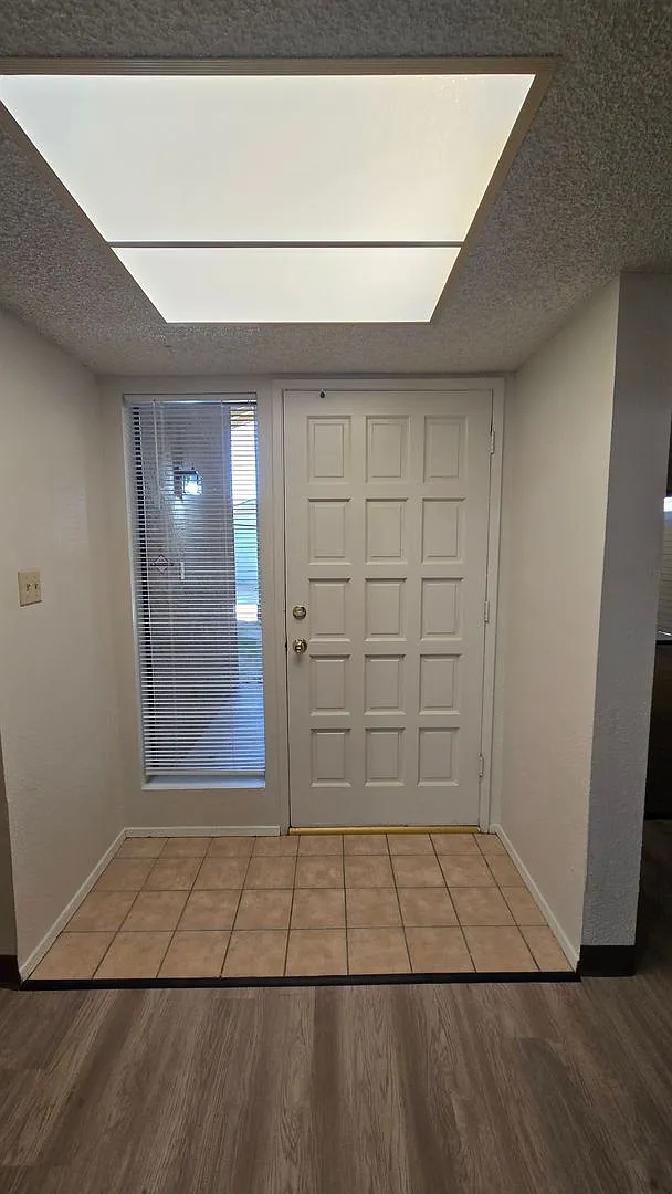 2715p -725- 817 Quail Lane MG — Photo 2