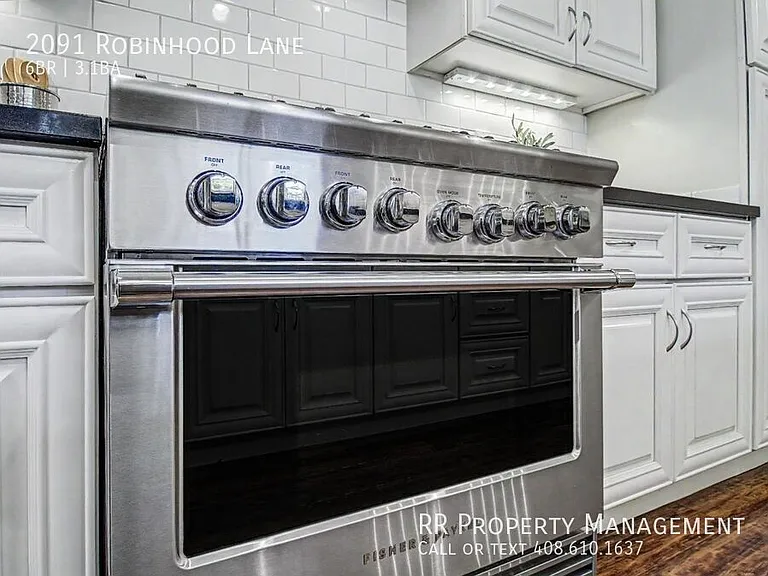 2091 Robinhood Ln — Photo 11