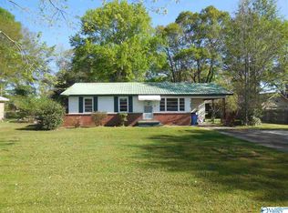709 Frost St SW, Hartselle, AL 35640