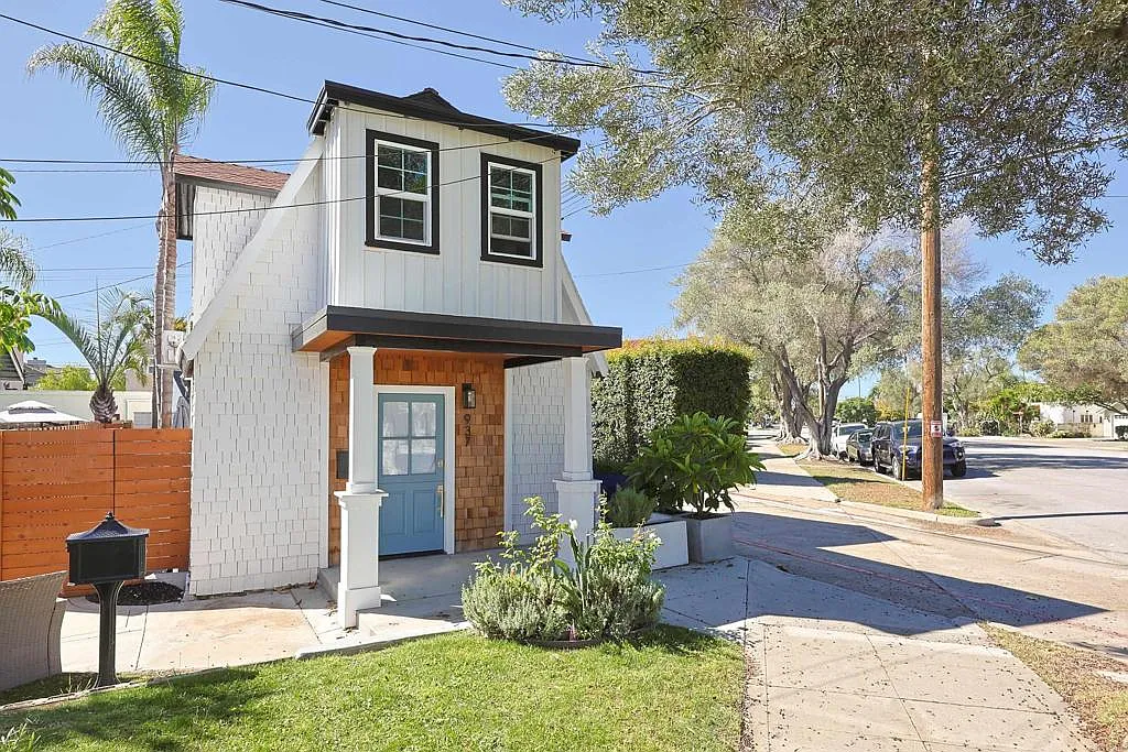 Building Photo - 937 Olive Ave