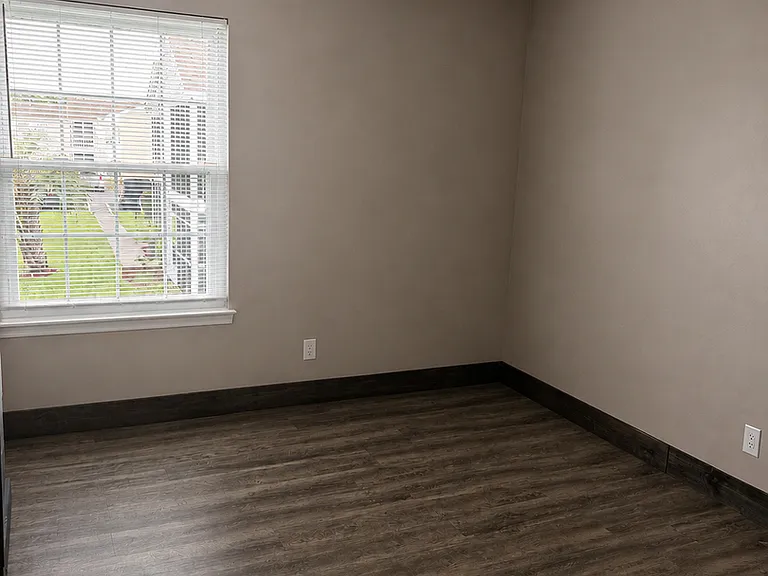 2257 Huntingdon Dr #H — Photo 17