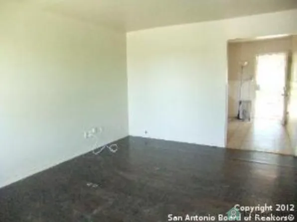 2451 Wyoming St, San Antonio, TX 78203