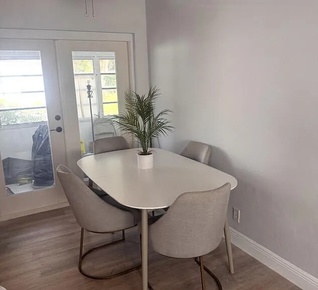 354 Manchester St — Photo 10
