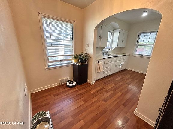 4th image of 1419 Cherry St