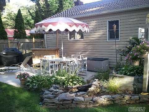 2nd image of 202 1st Ave
