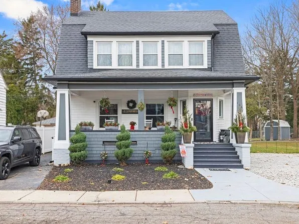 106 Franklin Ct, La Porte, IN 46350